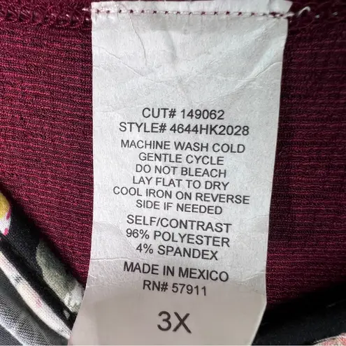 Love Squared (with flaw)Size 3X Maroon Floral Sleeveless Jewel Neck Sheat…