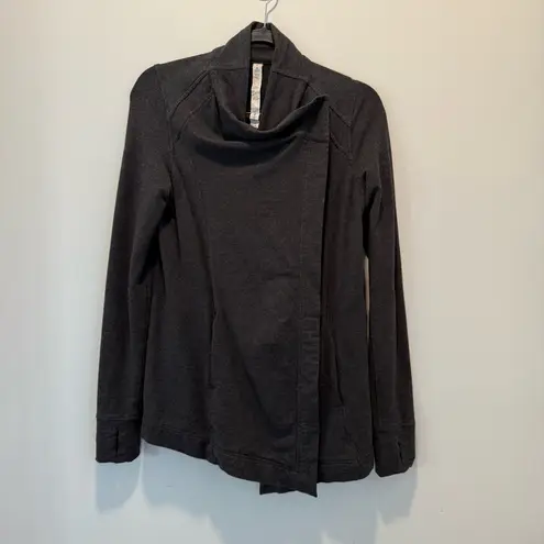 Lululemon  Coast Wrap/ Heathered Mod Black size 4 - Image 3