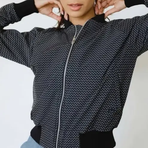 ALBION FIT Albion Women’s Black and White Midnight Dash Patterned Bomber Jacket Sz Medium