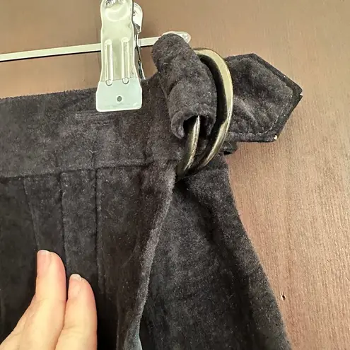 DANA BROOKE | 90s Vintage 100% suede leather skirt knee length| Size 10 Black