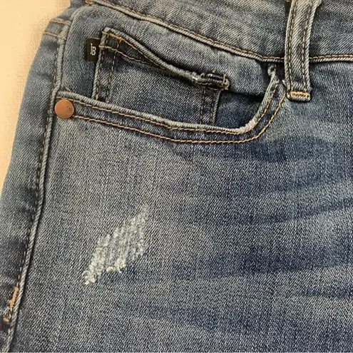 Judy Blue womens 5 27 boyfriend fit jeans distressed denim regular wash