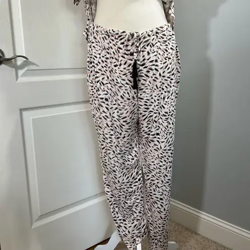 Soma Cool Nights Pink and Black Top and Matching Pants Set.