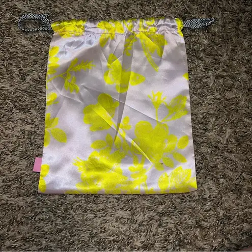 3/$10 Ipsy Makeup Bags Purple