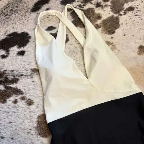 Summersalt NEW Deep Dive One Piece Black / White Swimsuit Crisscross Back Size 4