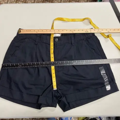 FREE ASSEMBLY Women’s Black Cuffed Pleated Shorts Size 20 New With Tags