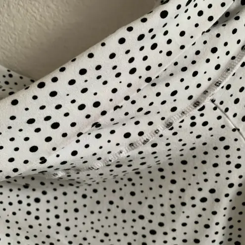 Ava Sky Fighting Eel White and Black Dot Top Blouse Contemporary Hawaii Aloha XS