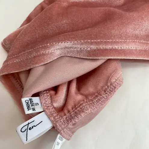 Cloud Ten Strapless Velour-Like Top