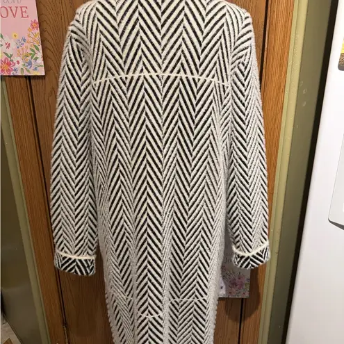 Cyrus CRYUS TRENCH OVERCOAT WOMEN’S SIZE SMALL BLACK CHEVRON OUTERWEAR Size Small