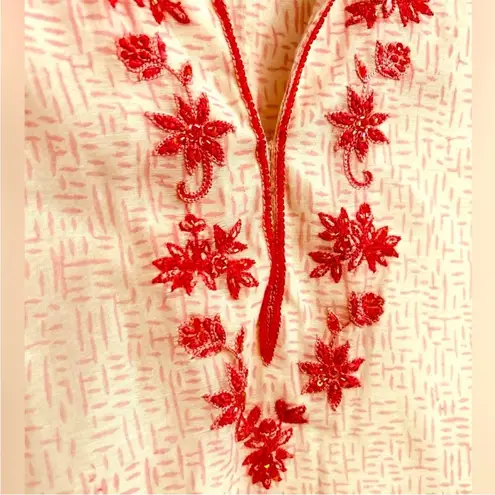 Bella Tu Pink White Floral Embroidered Beaded V