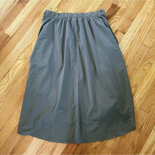 Lululemon NWT  Time To Flounce Skirt Grey Sage Sz 10