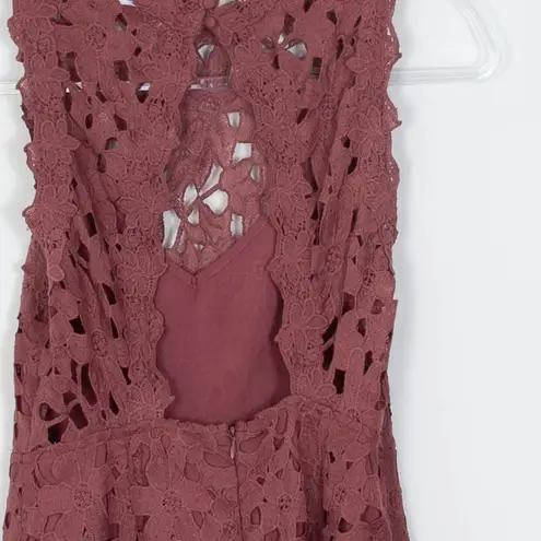 ASTR The Label Open Back High Neck Lace Sleeveless Romper Womens Size Medium Pink