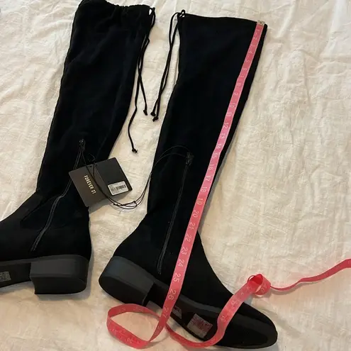 Forever 21 NWT  Faux Suede Over the Knee Boots Black Size 8