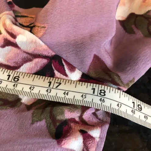 Jon & anna - Contemporary lavender light purple floral Top size L