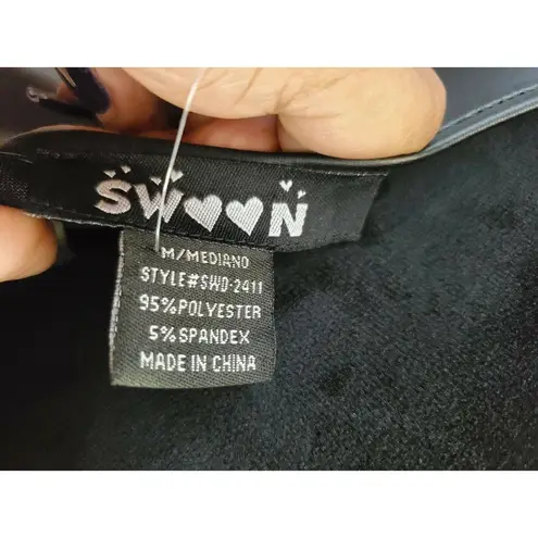 Swoon Boutique Swoon Women's Solid Black Polyester Scoop Neck Long Sleeve Knee Length Dress M