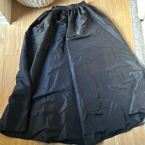 L'Academie by Marianna Raelyn Maxi Skirt in Black