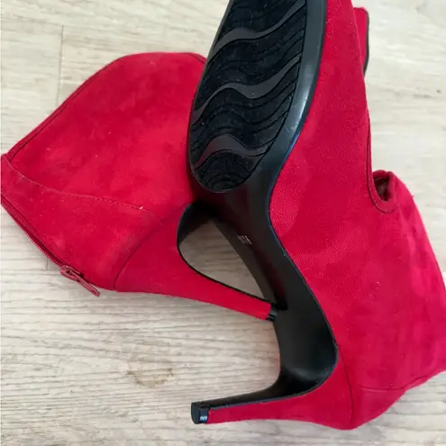 Impo Vibrant Red art deco Suede 3 inch Heels y2k statement size 10