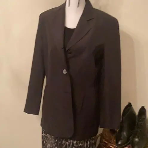 Newport News vintage size 8 black 100% silk blazer like new