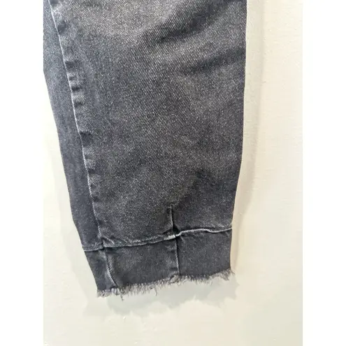 We The Free  Mom Barrel Hight Waist Jean Raw Hem Size 27 2053