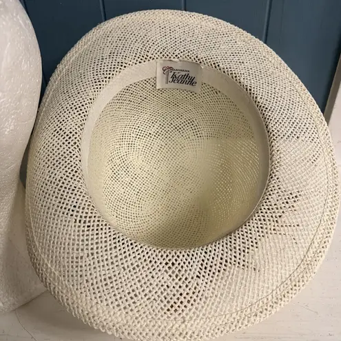 Vintage Kathy Jeanne White Straw Brimmed Straw Hat Nautical Starfish Detail