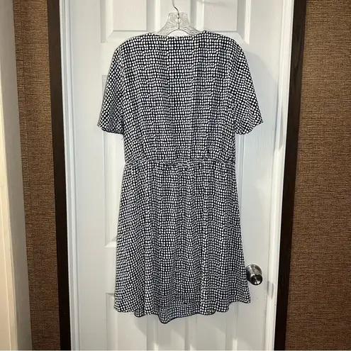 Attention NWOT Blue/White Print V Neck Short Sleeve Faux Wrap Dress size L