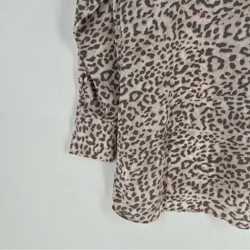 DR2 Soft Pink Gray Leopard Print Chiffon V