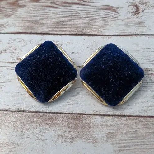 Vintage Clip On Earrings