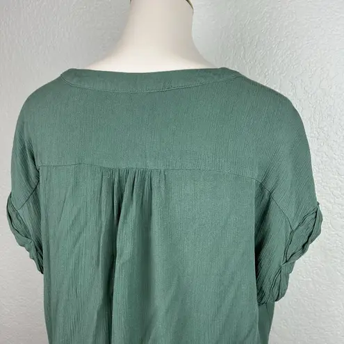 Orvis Blouse Women's Top Green Button Up V-neck Short Sleeve Hi-Lo Size M
