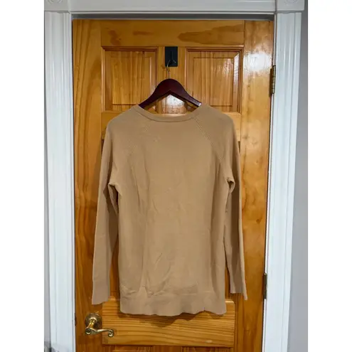 Equipment 100% Merino Wool Camel Tan V-Neck Sweater Women’s M Holiday Layering