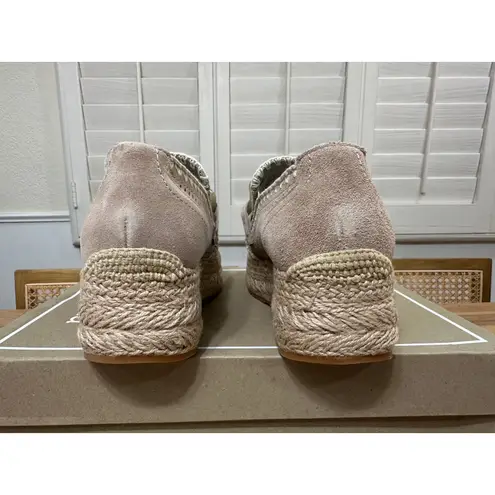 Dolce Vita Jhenee Espadrille Perforated Taupe Suede Sz 8 NIB Chunky Chain Detail Tan