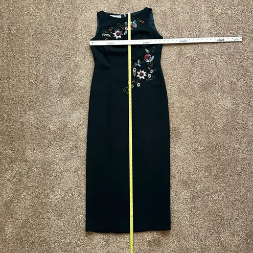 Maggy London Petites Maxi Dress 10 Black Sleeveless Embroidered Sequins Floral