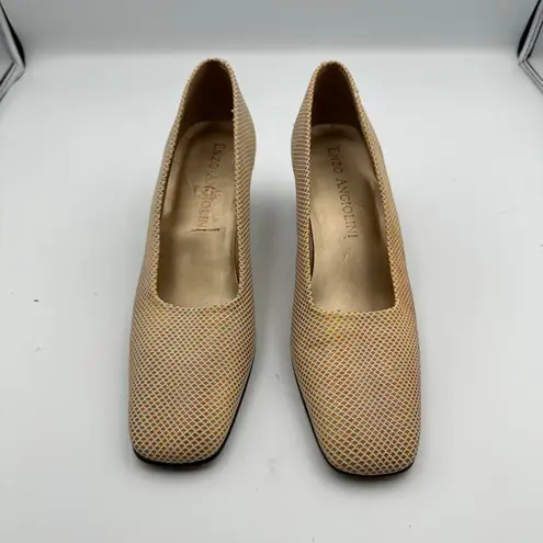 Enzo Angiolini Womens 9 Heels Pumps Dress Shoes Beige Square Toe Classic Spain