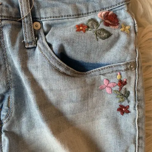 Mossimo Supply Co Mossimo floral high rise shorts