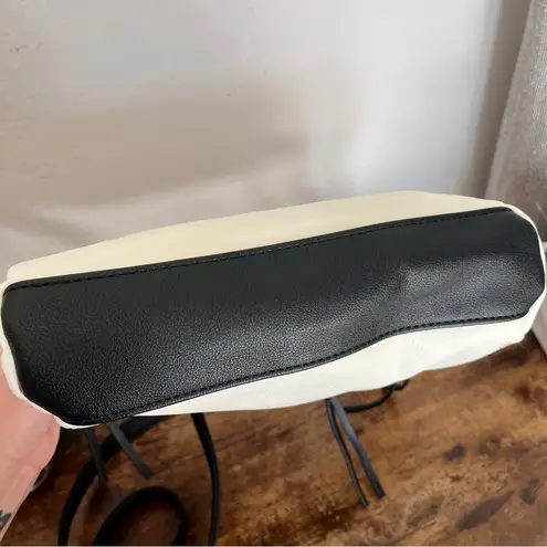 Nicole Miller Multi Zipper Pocket Purse Black and White Crossbody Capsule