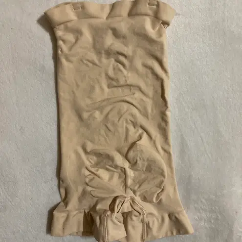 SKIMS FLAWED Strapless Sculpting Shortie Bodysuit S