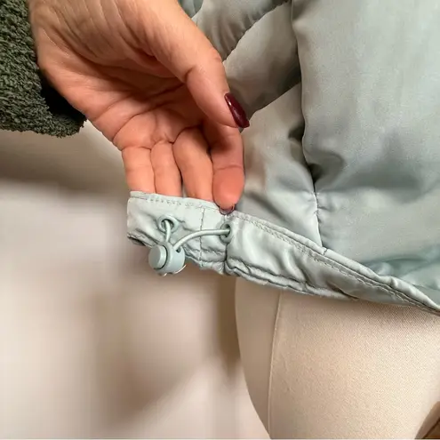 New! Thread & Supply ‘Issey’ Cropped Puffer Vest Women’s Size Medium Blue