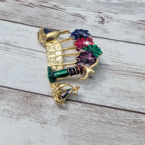 Vintage Brooch / Pin