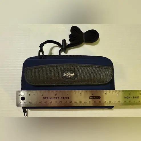 Eagle Creek Navy Nylon Wallet Travel Organizer Around Town Clutch NWOT Blue