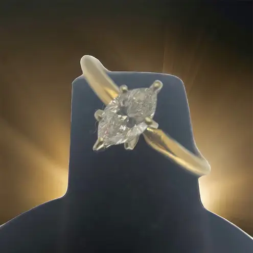 Vintage: .5 CT Marquise Diamond Solitaire Engagement Ring 𖦹 14K Gold Band 𖦹 5