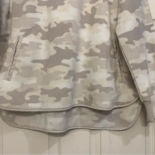 Green Tea Khaki Camo Xl Women’s Fleece Pullover Sweater. 2459 Gray