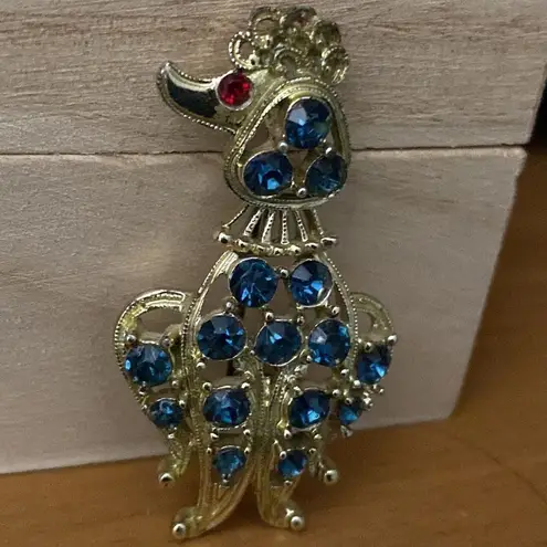 Prissy Poodle Swarovski Crystals Brooch Gold