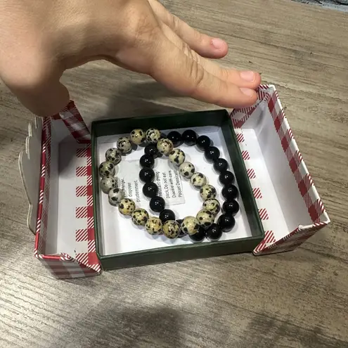 EUC Beaded Bracelet Set Black & Tan with Gift Box