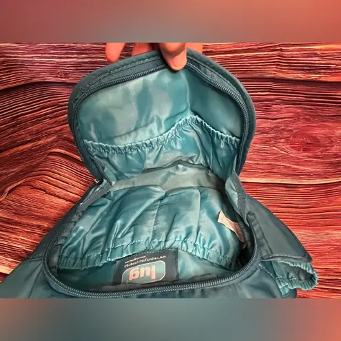 Lug Crossbody shoulder Bag. Blue. Size: One Size. Blue