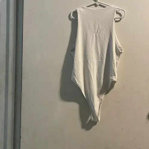 ZARA  Classic White‎ Top