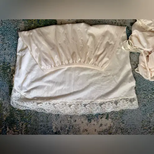 Vintage Custom Collection by Avon skirt slip camisole set, size S/M White Size M
