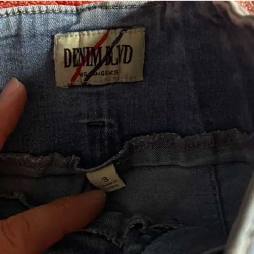 Denim Blvd Jrs 3 Los Angeles cut off high waist pinup shorts