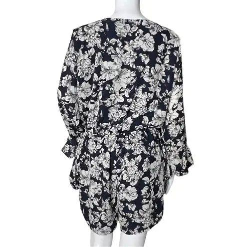 Skies Are Blue Romper Womens Large Navy Blue White Floral Flowers Boho Cottage