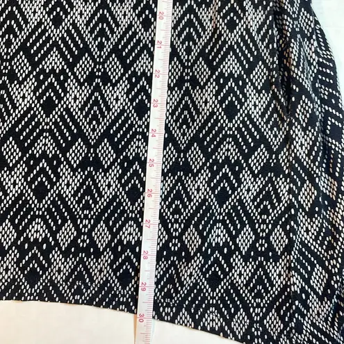 Soma Swing Tunic Tank Black & White Aztec Design Sleeveless Pockets Oversized M