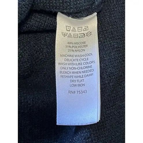 Tahari Sweater Womens Size Large Plaid Knit Polyester Blend Classic Comfort City