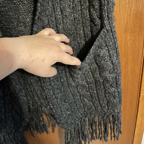 CAbi  Gray Fringe Thick Knit Sweater Open Cardigan Vest Size Small
