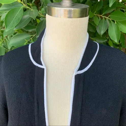 Dana Buchman | Medium | Black w/ White Piping Knit Zip-Up Cardigan Jacket Blazer
